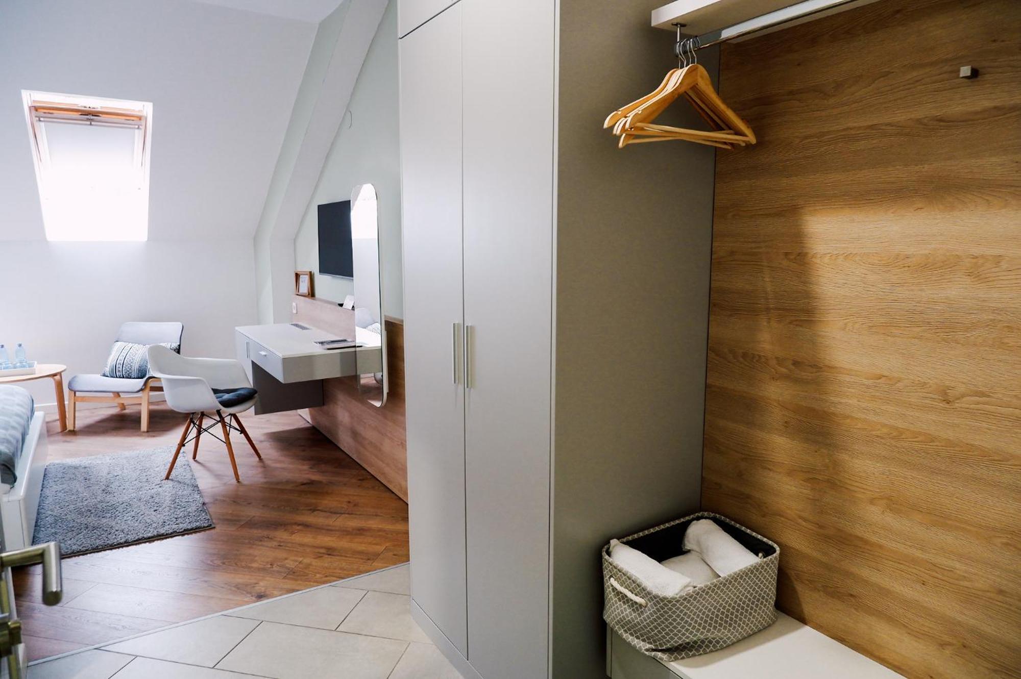 Casa M Hotel Oradea Luaran gambar