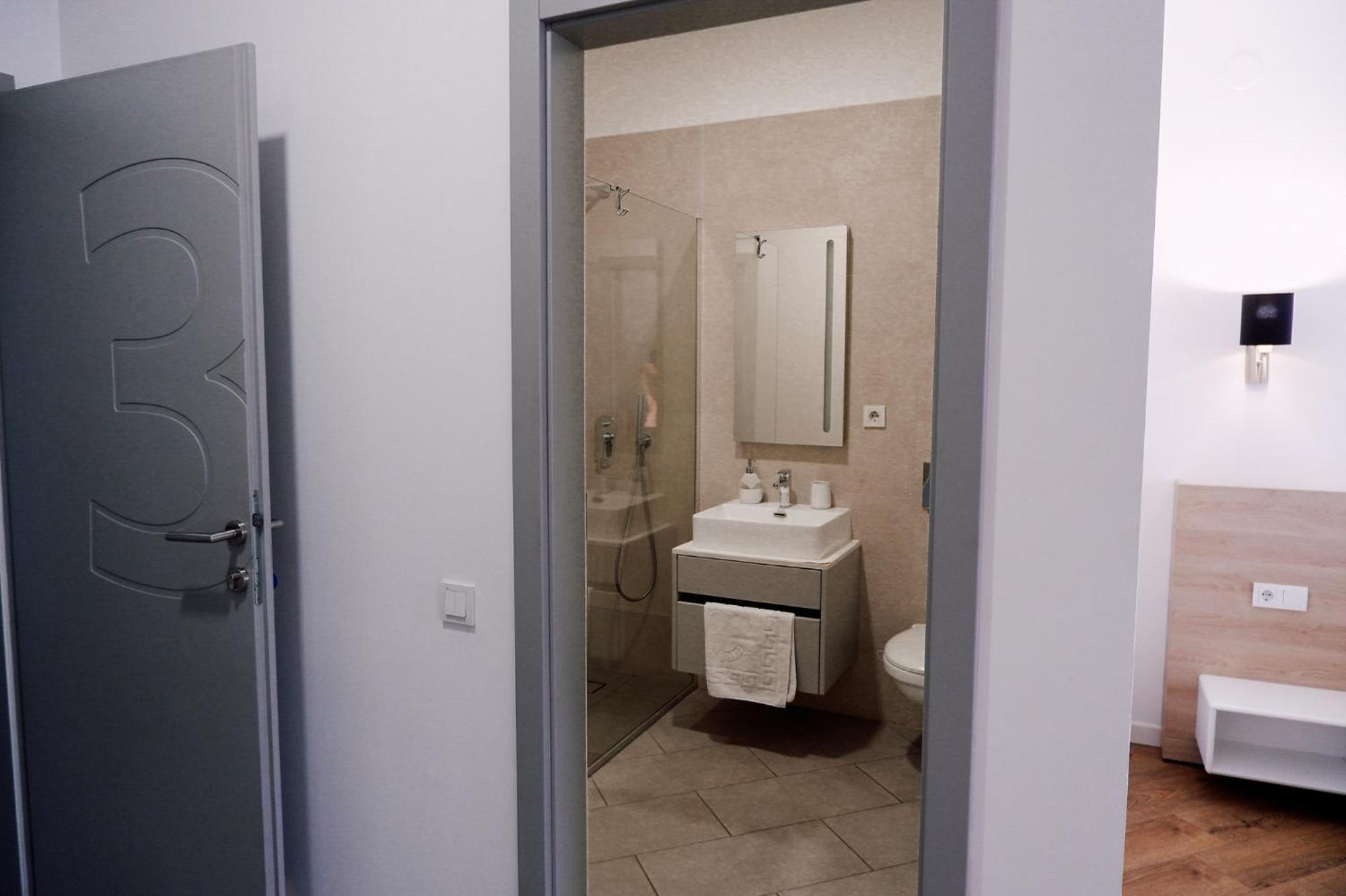 Casa M Hotel Oradea Luaran gambar