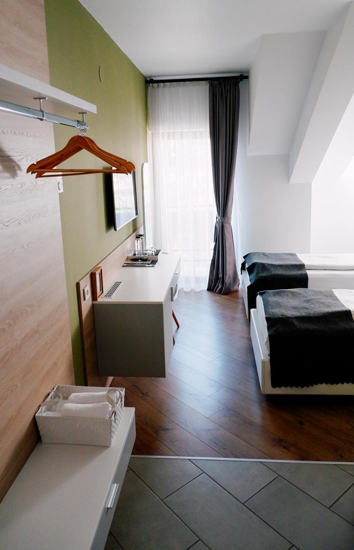 Casa M Hotel Oradea Luaran gambar