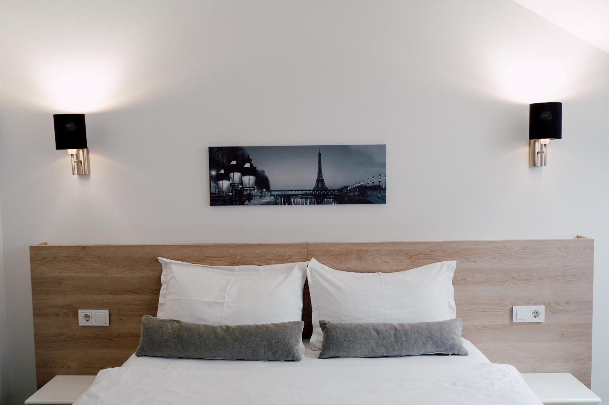 Casa M Hotel Oradea Luaran gambar