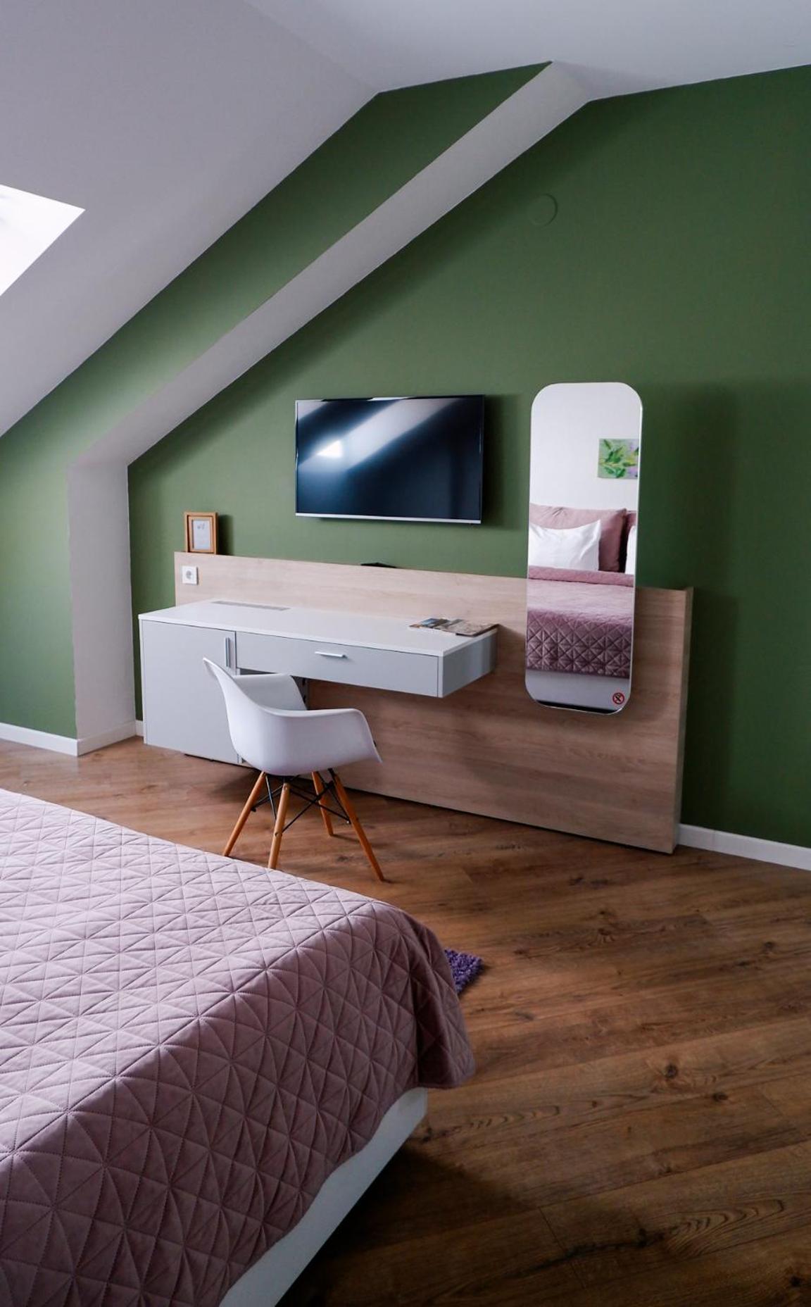 Casa M Hotel Oradea Luaran gambar