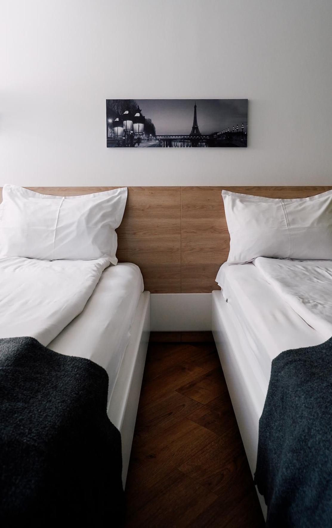Casa M Hotel Oradea Luaran gambar