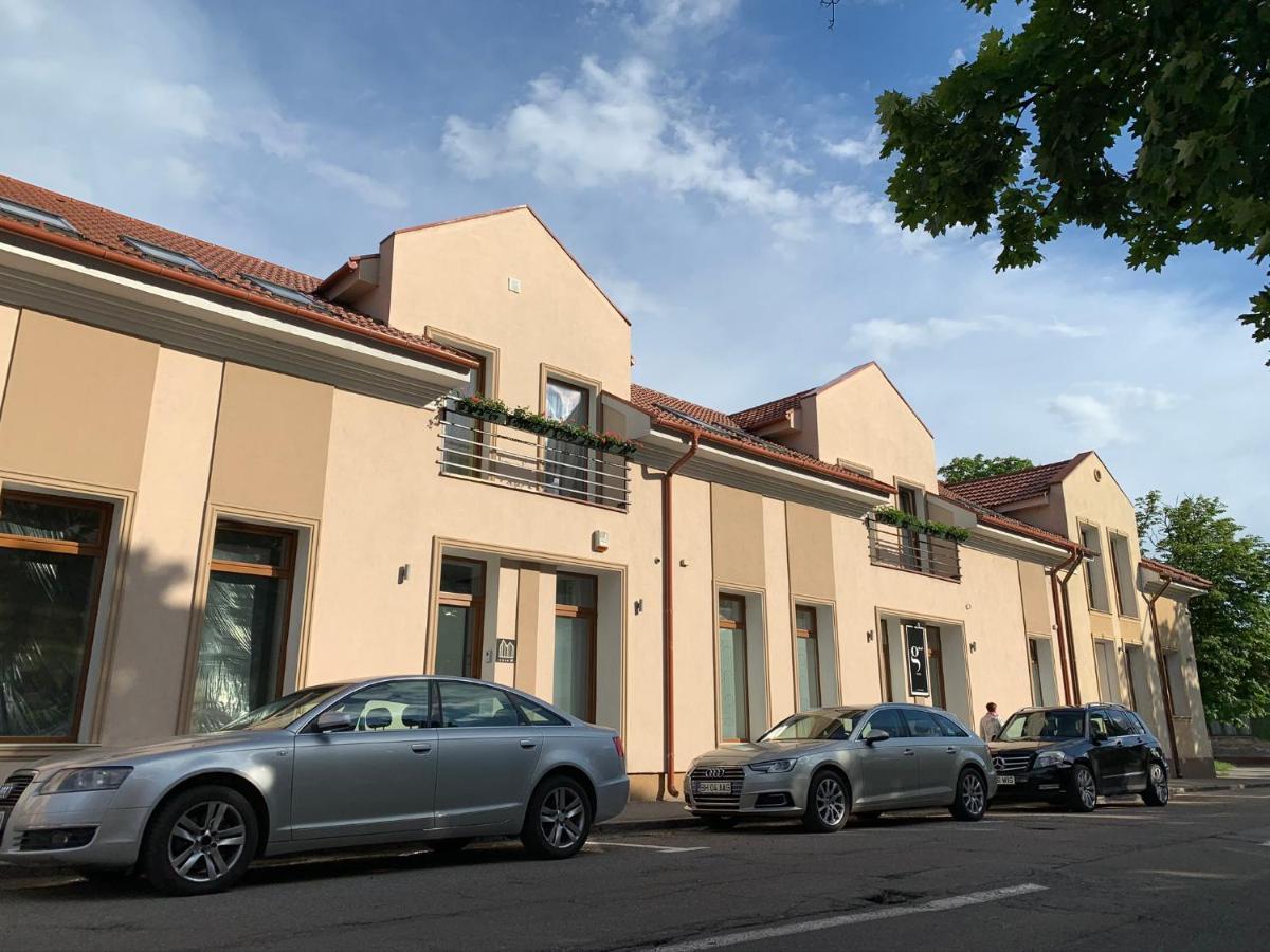 Casa M Hotel Oradea Luaran gambar